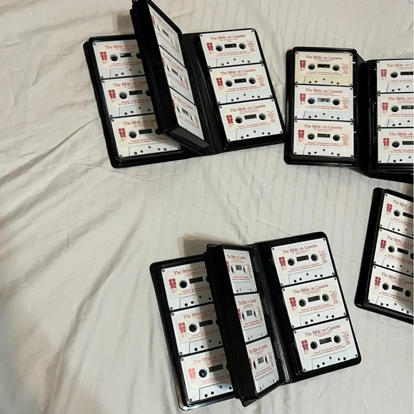 The Bible On Cassette New International Version Old Testament - Picture 4 of 16